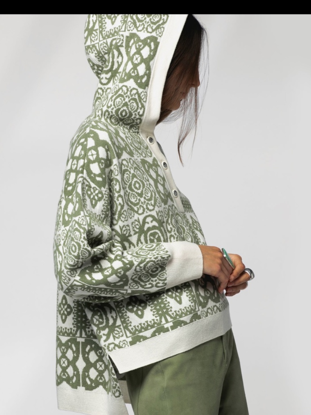 MAX & MOI Jacquard Knit Hooded Sweater in Olive Green and Cream Large